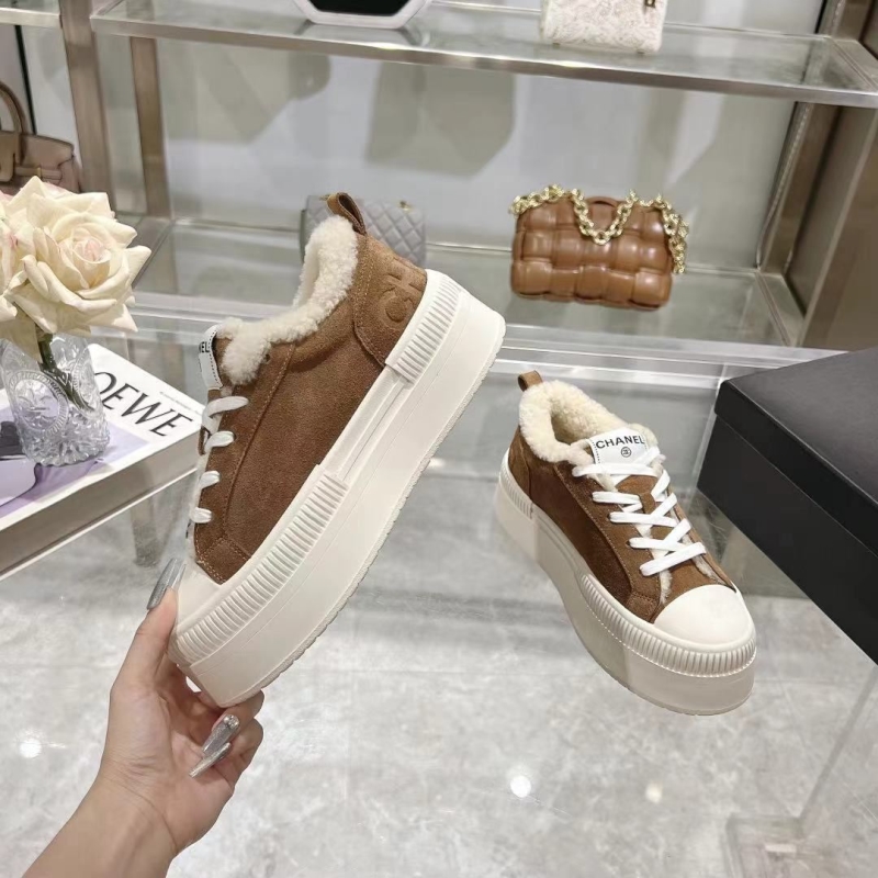 Ch**el sport shoes